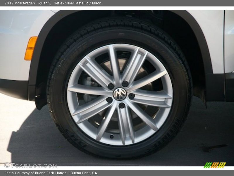 Reflex Silver Metallic / Black 2012 Volkswagen Tiguan S