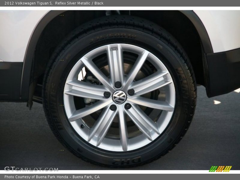 Reflex Silver Metallic / Black 2012 Volkswagen Tiguan S