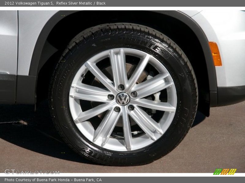 Reflex Silver Metallic / Black 2012 Volkswagen Tiguan S