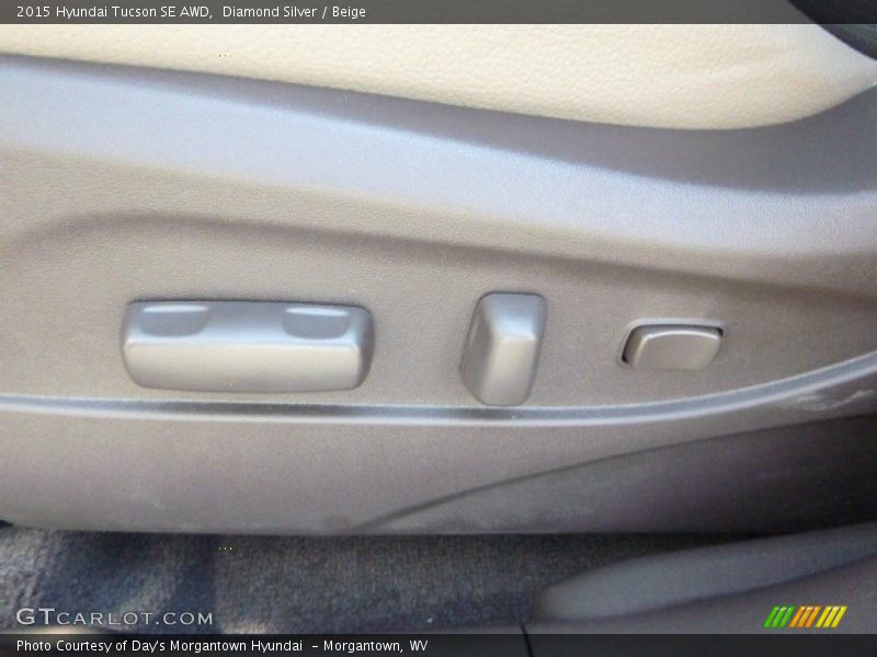 Diamond Silver / Beige 2015 Hyundai Tucson SE AWD