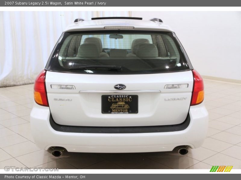 Satin White Pearl / Ivory 2007 Subaru Legacy 2.5i Wagon