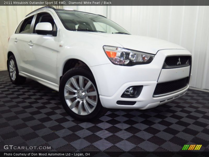 Diamond White Pearl / Black 2011 Mitsubishi Outlander Sport SE 4WD