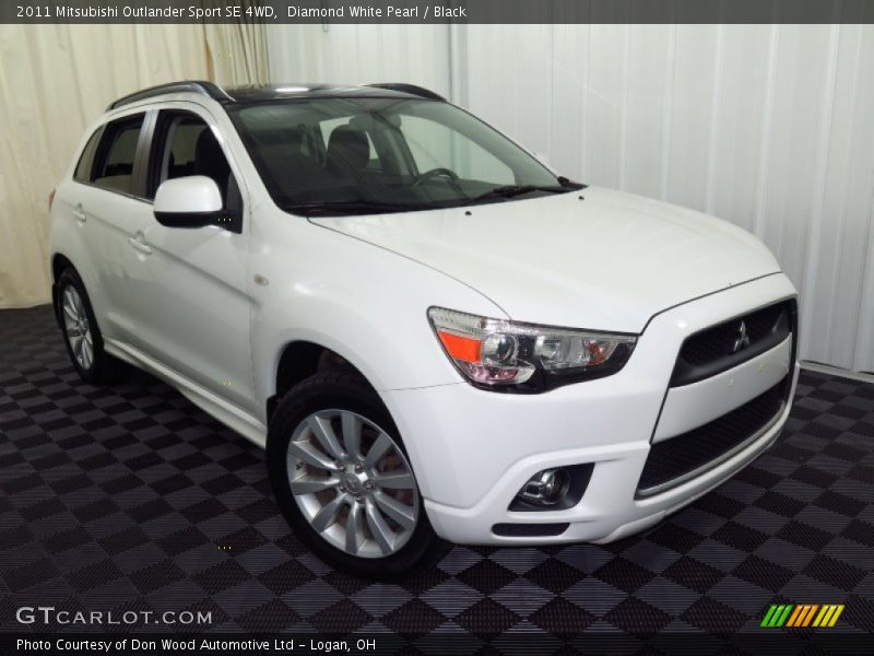 Diamond White Pearl / Black 2011 Mitsubishi Outlander Sport SE 4WD