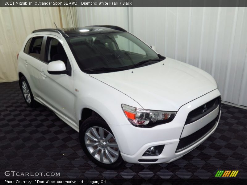 Diamond White Pearl / Black 2011 Mitsubishi Outlander Sport SE 4WD