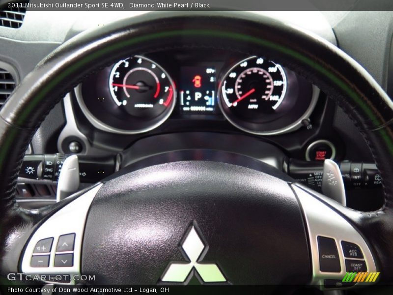 Diamond White Pearl / Black 2011 Mitsubishi Outlander Sport SE 4WD