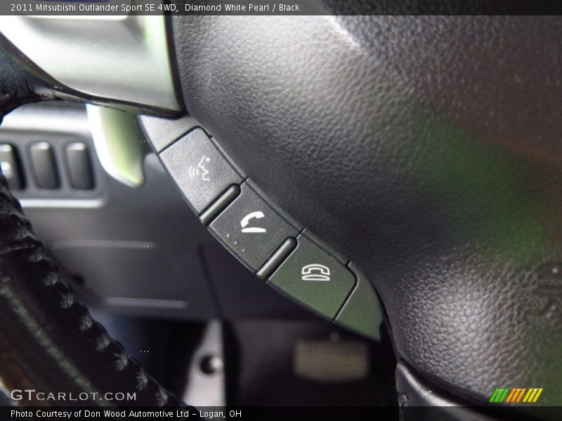 Diamond White Pearl / Black 2011 Mitsubishi Outlander Sport SE 4WD