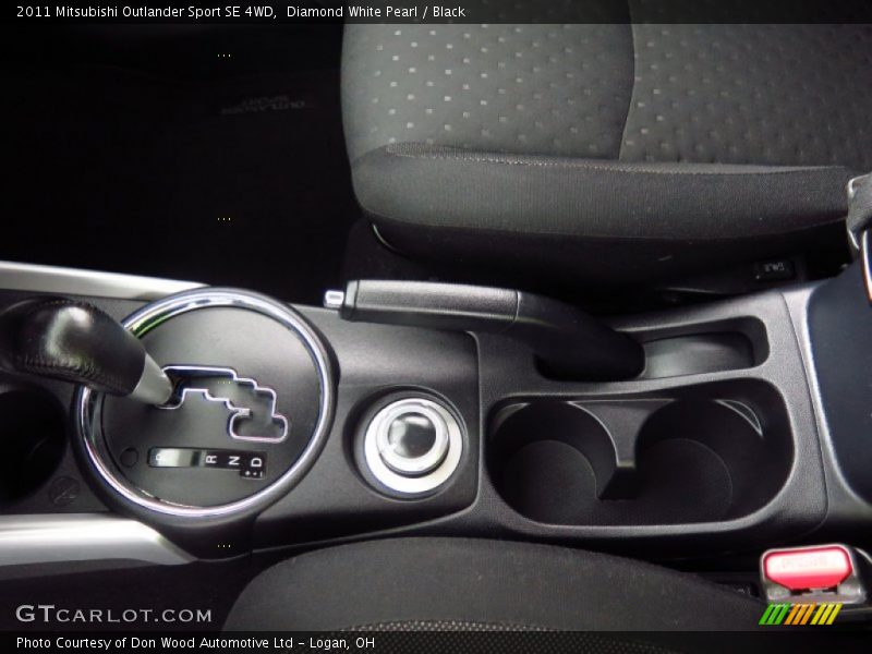 Diamond White Pearl / Black 2011 Mitsubishi Outlander Sport SE 4WD