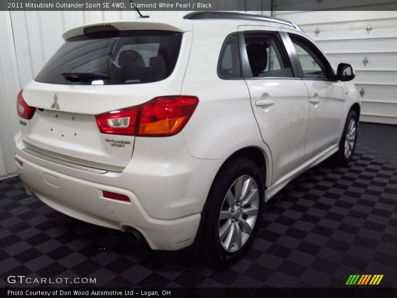 Diamond White Pearl / Black 2011 Mitsubishi Outlander Sport SE 4WD