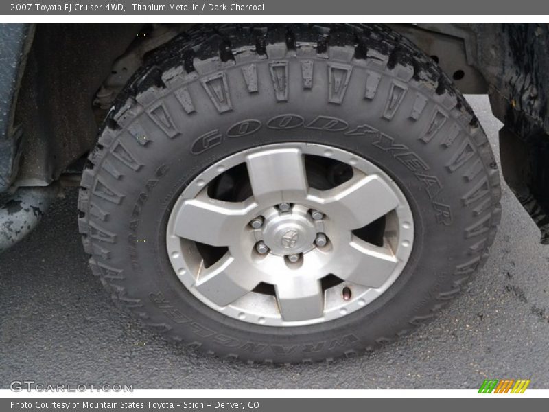 Titanium Metallic / Dark Charcoal 2007 Toyota FJ Cruiser 4WD