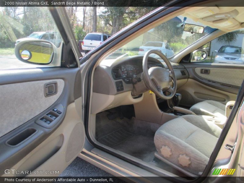  2000 Altima GXE Blond Interior