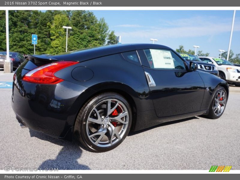 Magnetic Black / Black 2016 Nissan 370Z Sport Coupe