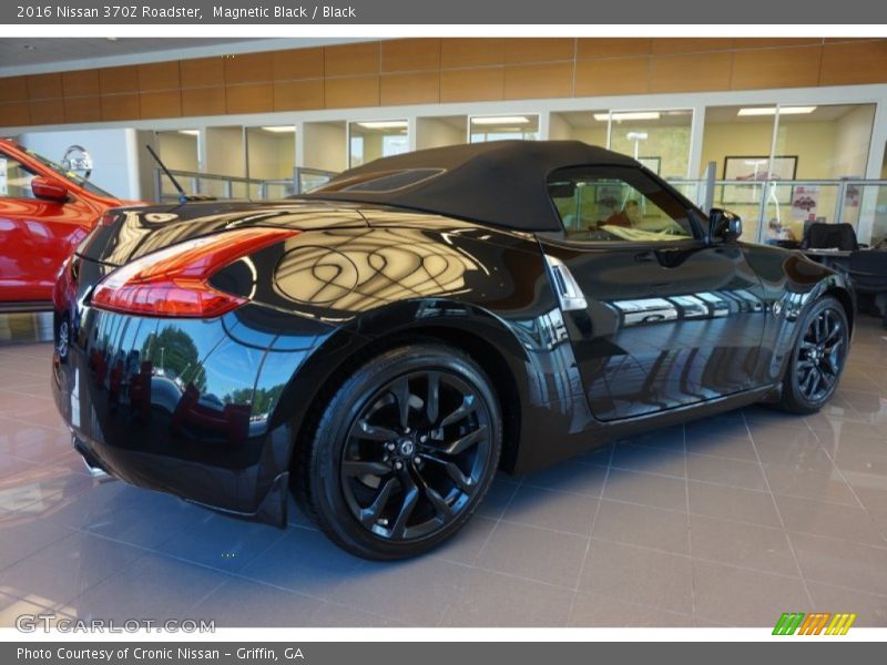 Magnetic Black / Black 2016 Nissan 370Z Roadster