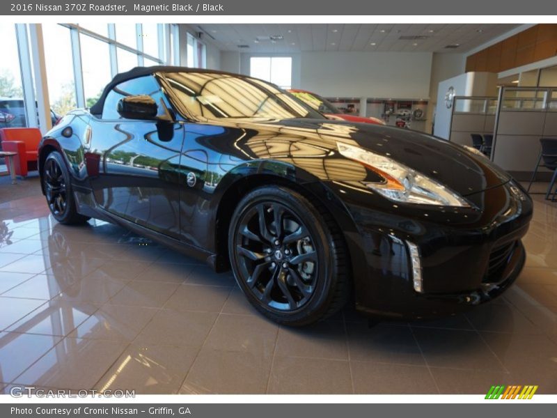 Front 3/4 View of 2016 370Z Roadster