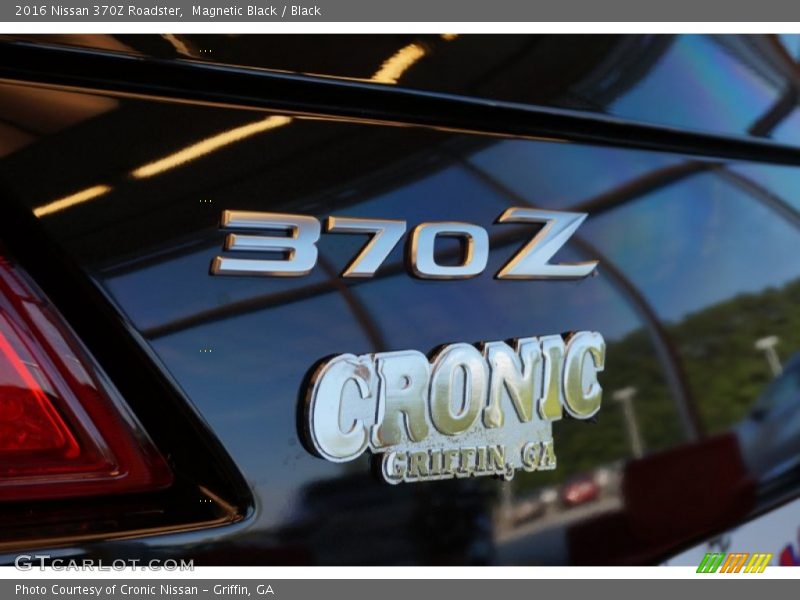 Magnetic Black / Black 2016 Nissan 370Z Roadster