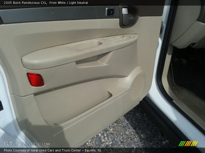 Frost White / Light Neutral 2005 Buick Rendezvous CXL