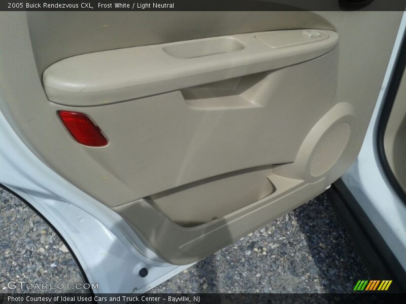 Frost White / Light Neutral 2005 Buick Rendezvous CXL