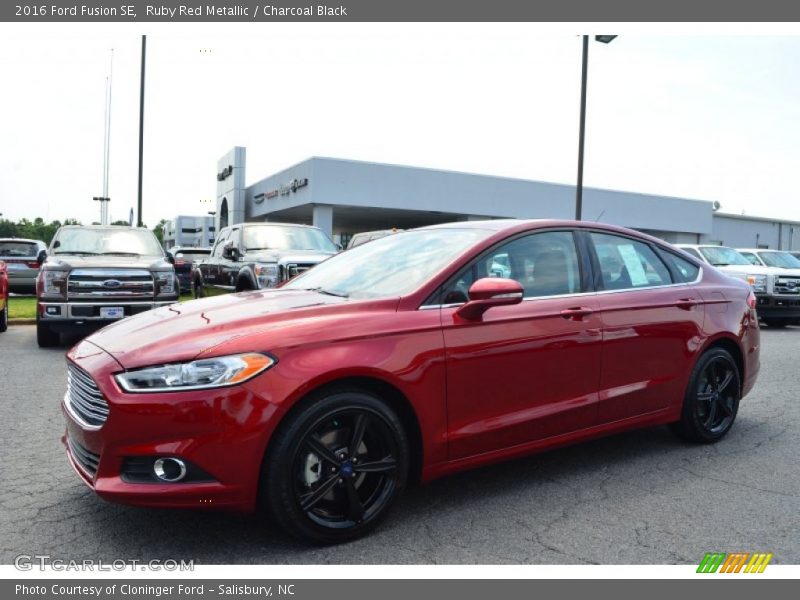 Ruby Red Metallic / Charcoal Black 2016 Ford Fusion SE