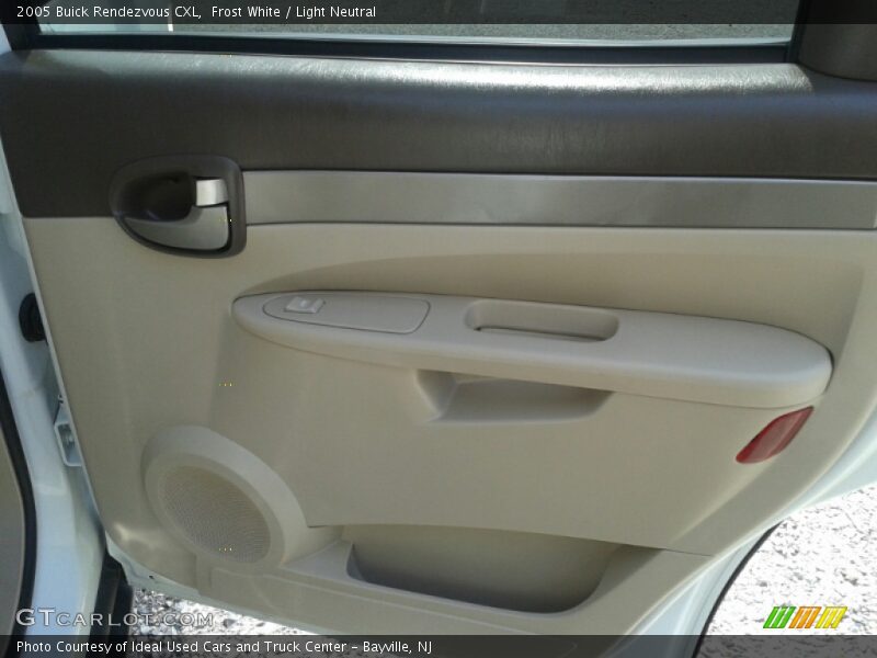 Frost White / Light Neutral 2005 Buick Rendezvous CXL