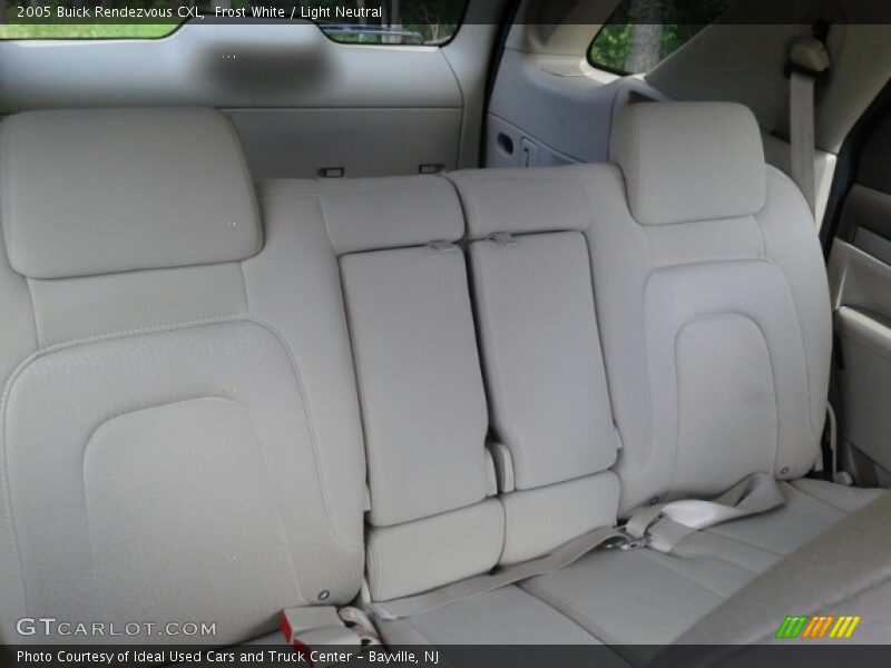 Frost White / Light Neutral 2005 Buick Rendezvous CXL