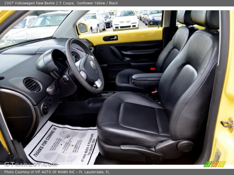 Sunflower Yellow / Black 2007 Volkswagen New Beetle 2.5 Coupe
