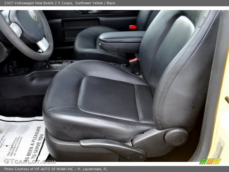 Sunflower Yellow / Black 2007 Volkswagen New Beetle 2.5 Coupe