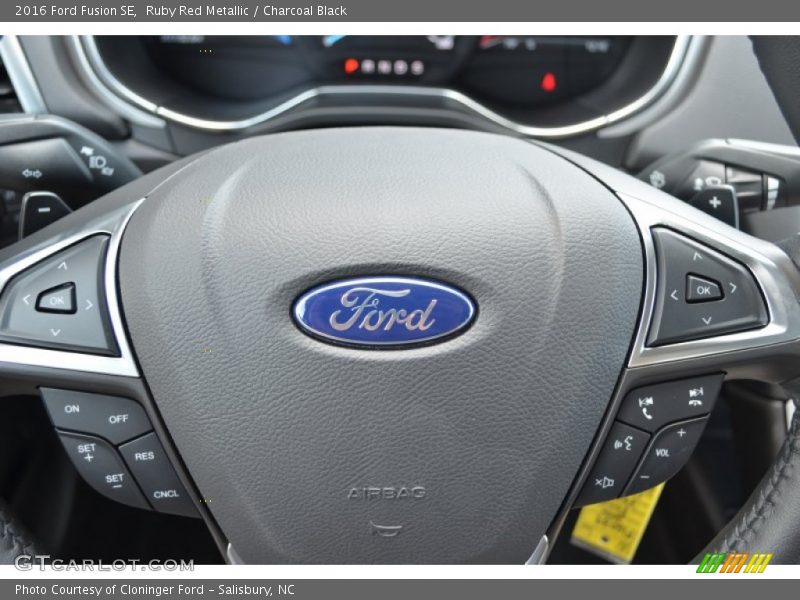Ruby Red Metallic / Charcoal Black 2016 Ford Fusion SE
