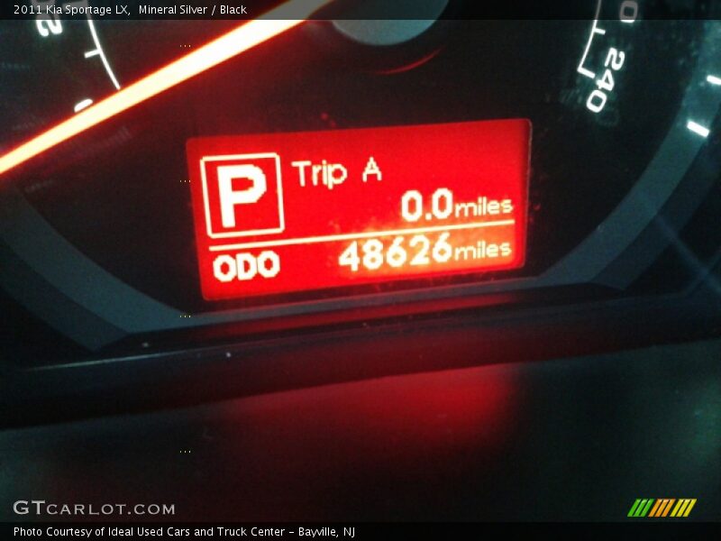 Mineral Silver / Black 2011 Kia Sportage LX