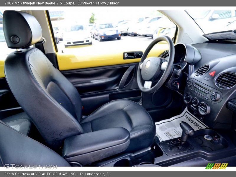 Sunflower Yellow / Black 2007 Volkswagen New Beetle 2.5 Coupe