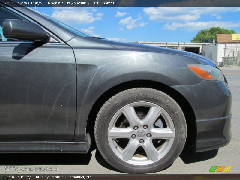 Magnetic Gray Metallic / Dark Charcoal 2007 Toyota Camry SE