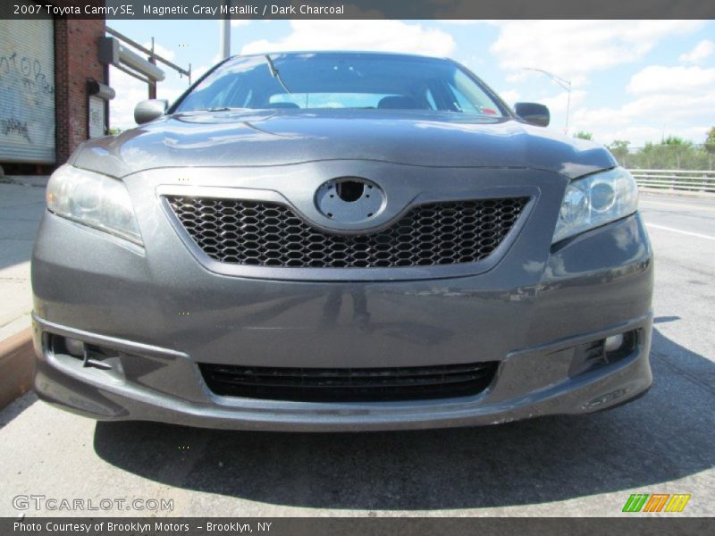 Magnetic Gray Metallic / Dark Charcoal 2007 Toyota Camry SE