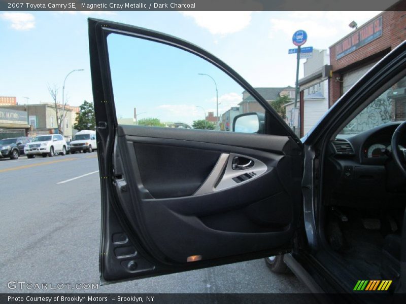 Magnetic Gray Metallic / Dark Charcoal 2007 Toyota Camry SE