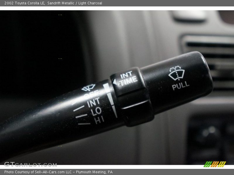 Sandrift Metallic / Light Charcoal 2002 Toyota Corolla LE