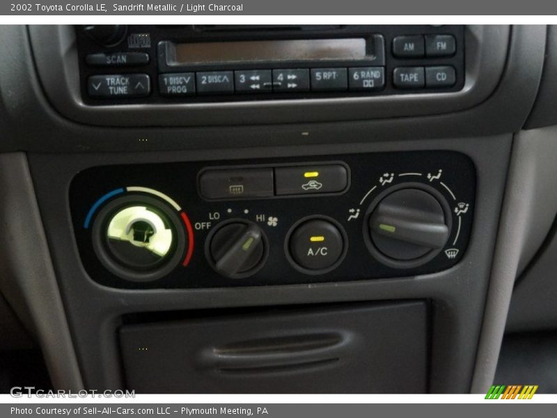 Sandrift Metallic / Light Charcoal 2002 Toyota Corolla LE