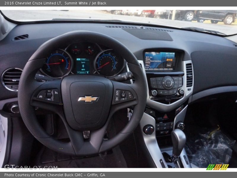 Summit White / Jet Black 2016 Chevrolet Cruze Limited LT