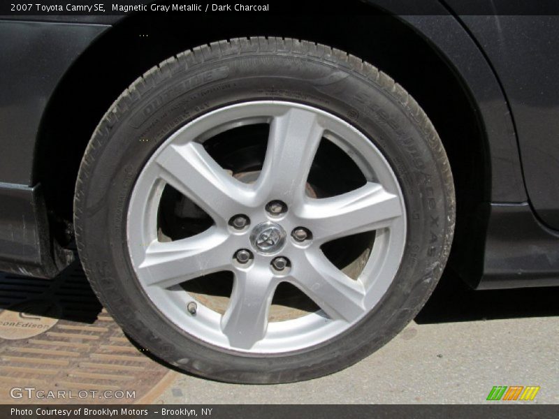 Magnetic Gray Metallic / Dark Charcoal 2007 Toyota Camry SE