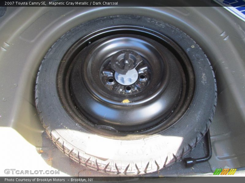 Magnetic Gray Metallic / Dark Charcoal 2007 Toyota Camry SE