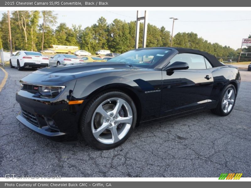 Front 3/4 View of 2015 Camaro SS/RS Convertible