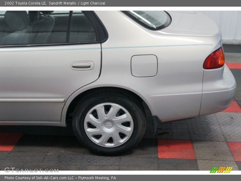 Sandrift Metallic / Light Charcoal 2002 Toyota Corolla LE