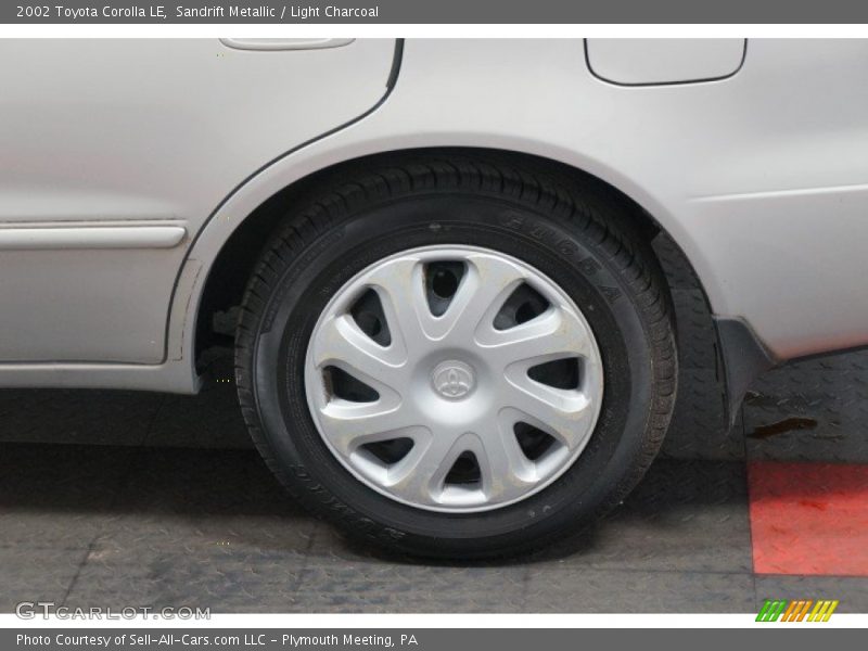 Sandrift Metallic / Light Charcoal 2002 Toyota Corolla LE