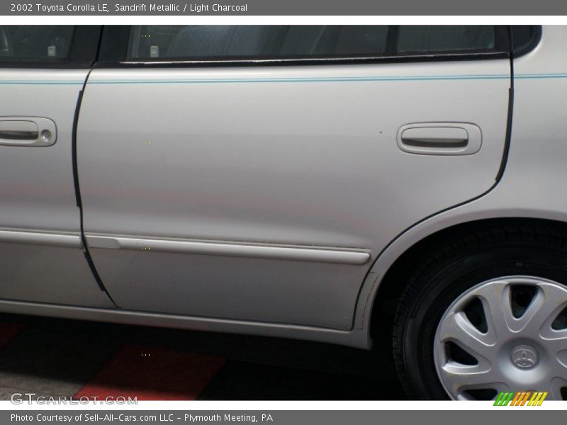 Sandrift Metallic / Light Charcoal 2002 Toyota Corolla LE