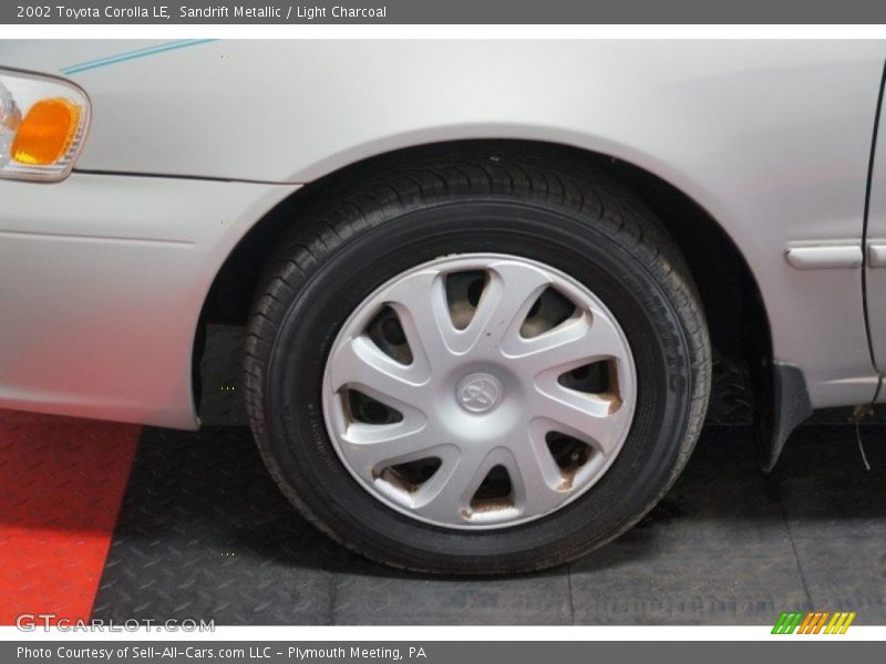 Sandrift Metallic / Light Charcoal 2002 Toyota Corolla LE