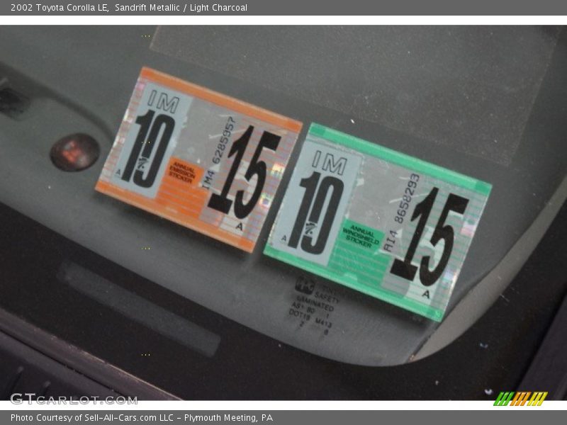 Sandrift Metallic / Light Charcoal 2002 Toyota Corolla LE