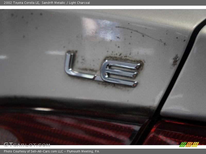 Sandrift Metallic / Light Charcoal 2002 Toyota Corolla LE
