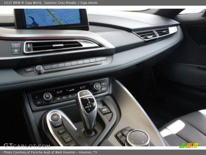 Controls of 2015 i8 Giga World