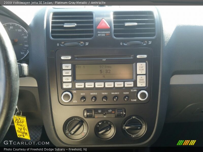 Platinum Gray Metallic / Anthracite 2009 Volkswagen Jetta SE Sedan