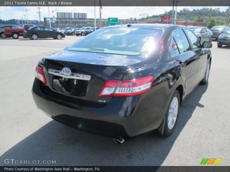 Black / Bisque 2011 Toyota Camry XLE