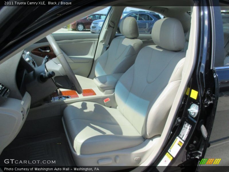 Black / Bisque 2011 Toyota Camry XLE