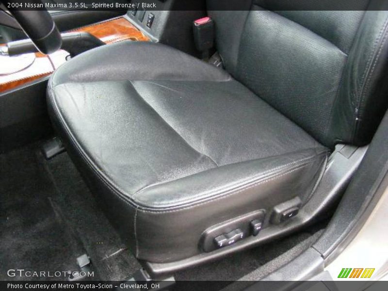 Spirited Bronze / Black 2004 Nissan Maxima 3.5 SL
