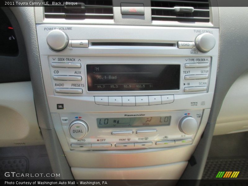Black / Bisque 2011 Toyota Camry XLE