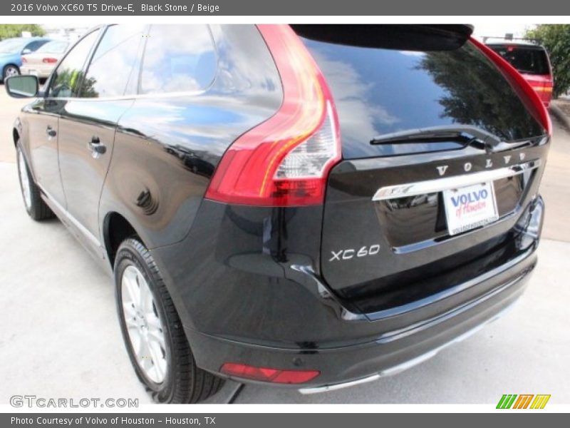 Black Stone / Beige 2016 Volvo XC60 T5 Drive-E
